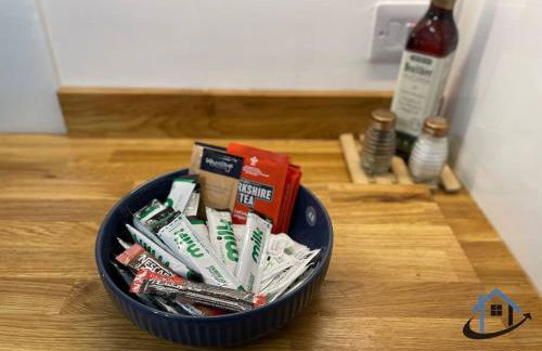 Petham Cottage Stanwick 2 bed sleeps 6 - Photo 7