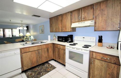 Madeira Place 303 1BD 2BA Retreat Near Johns - Photo 9