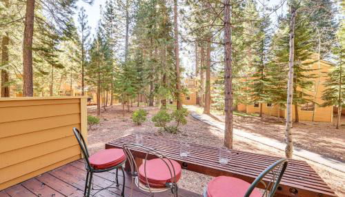 2 Mi to Diamond Peak! Corner-Unit Condo with Hot Tub - Foto 2