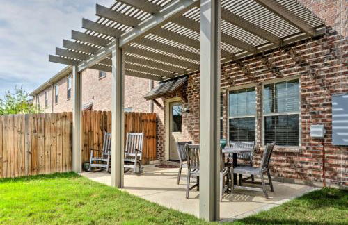 College Station Townhouse with Private Patio - Foto 1