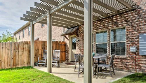 College Station Townhouse with Private Patio - Foto 1
