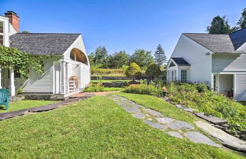 Lovely Brookfield Home with Private Deck and Views - Foto 35