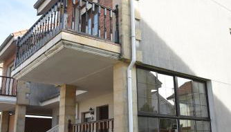 Chalet en urbanización con piscina - Foto 4