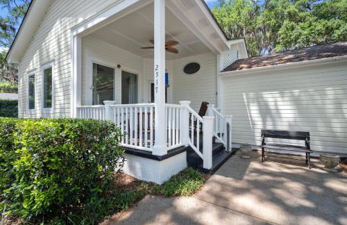 New Listing - Historical Home in Mossy Oaks - Foto 3