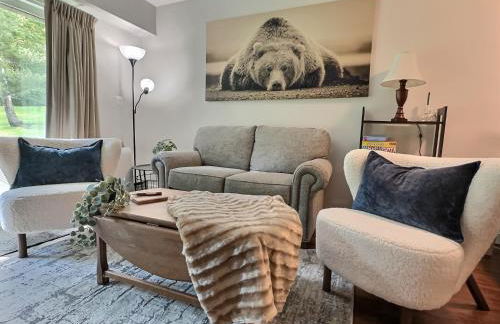 The Grizz AC Pool Sauna Gym Near Resort - Photo 36