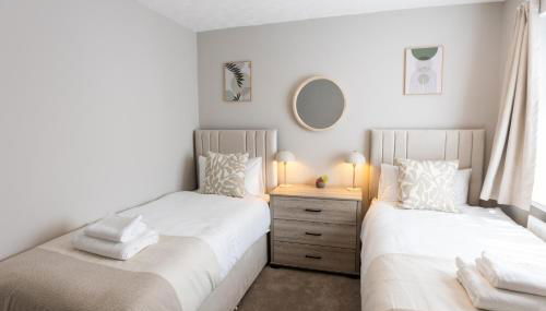 Modern 4BR House - Sleeps 10 - Central Birmingham - FREE Parking - Foto 5