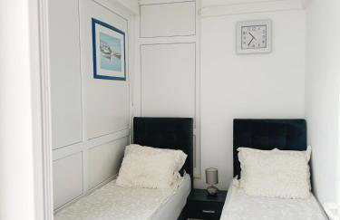 Beautiful vacation apartment Ivana in Novalja - Photo 4