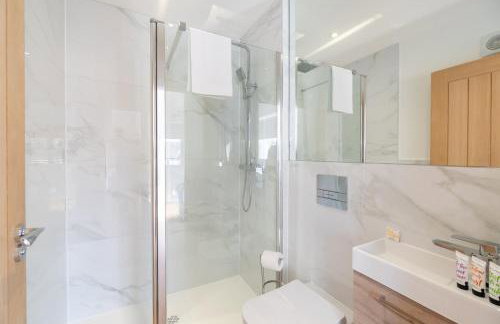 Elegant 2BR Apartment for a Relaxing Getaway # 4 - Foto 2