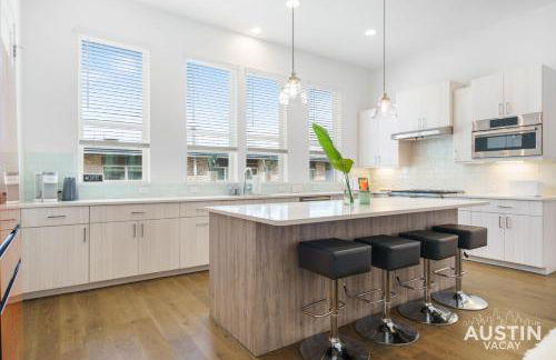 Urban Oasis 1 Mile from UT plus Garage and Rooftop - Foto 15