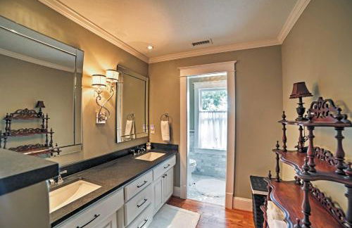 Spacious and Stunning Cleveland Getaway on 1 Acre - Foto 18