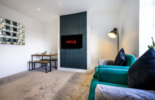 Homely 2 Bed Close to Leeds City Center by 53 Degrees Property, Sleeps 3 - Foto 2