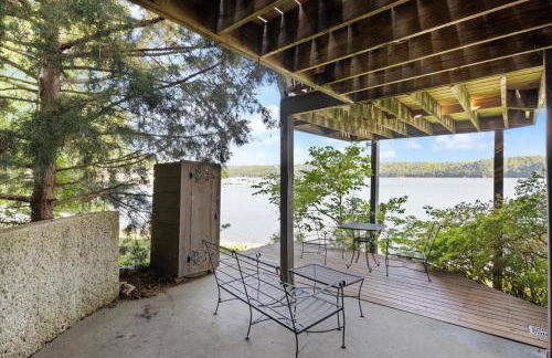 The Linn Creek Lodge Family Home with Private Dock - Foto 45