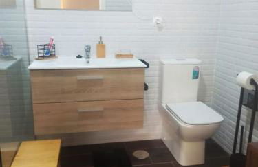 Fantástico ático con terraza, garaje, wifi, con todo para playa, piscina y casa y no facturar maletas! - Foto 26