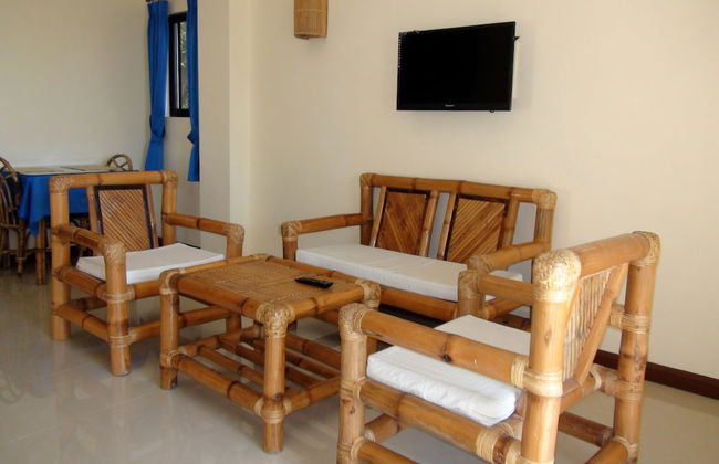 Squares Cafe and Apartments - Foto 20