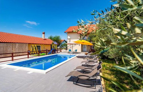 Five-Bedroom Holiday Home In Suhovare - Foto 8