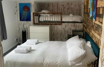Charming Chalet - Sleep 3/4 & Free Parking - Foto 7
