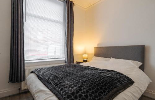 Modern 3-Bedroom Home in-Steps from Crown Point - Foto 8