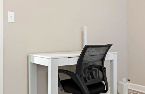 Chic Boho Retreat Near Downtown - Photo 7