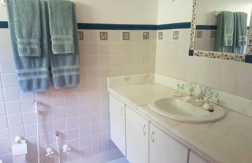 Belíssima COBERTURA no Condomínio Switzerland, o conforto que toda família merece - Foto 26