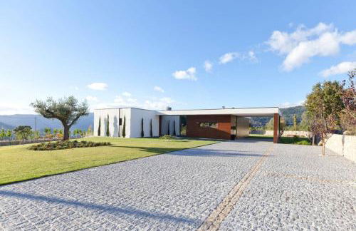 Elegant Villa Near Vieira do Minho with Pool - Foto 18