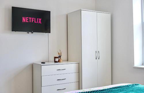 Large One Bedroom Apartments Southsea Sleeps 3 - Free Parking - Foto 62