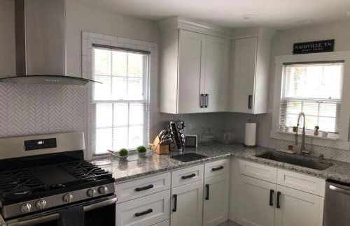 East Nashville Retreat, Outdoor Oasis, Sleeps 12, Four Bedrooms - Foto 29