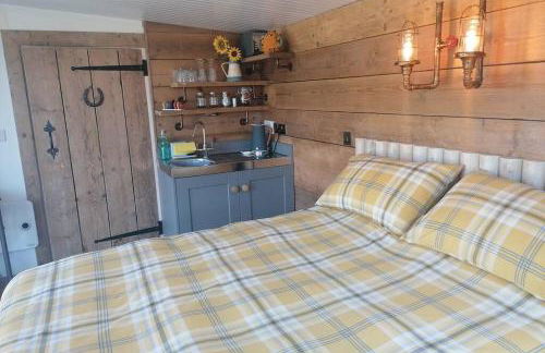 Crown Cabin Wiltshire near Longleat and Bath - Foto 3