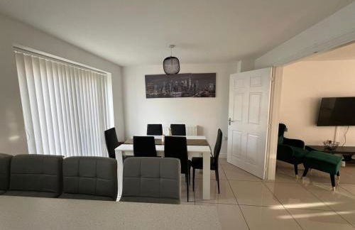 Family Friendly Modern 4BD House - Foto 22