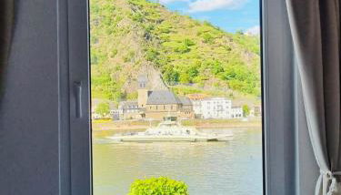 Rheinromantik mit Blick auf die Burg Katz, bis 4P - Foto 3
