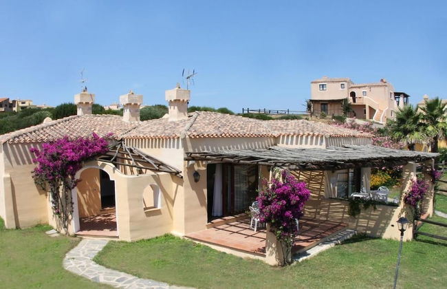 Charming Sea Villas Es Sleeps 6 With Private Pool Extra bed Possible - Photo 26