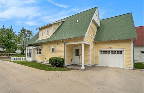 Lake Effect 3BR Home Steps to Everything 27 - Foto 67