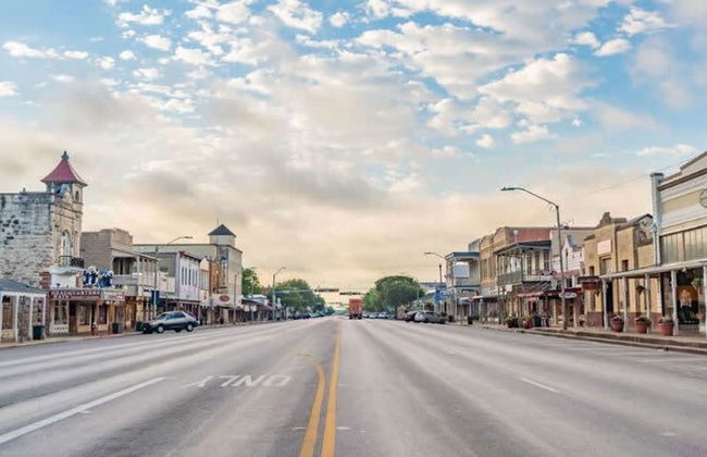 5 2 two Kings hot tub Firepit 16min to Wine Trail Nearby Pickleball Courts Pool - Foto 77