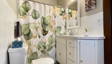 Charming Centrally Located Duplex with Parking - Foto 2