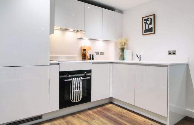 1 Bed Serviced Apartment Bracknell Station 5 Mins - Foto 4