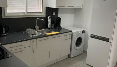 T2 Cosy Montpellier - Spa Privatif Jacuzzi Hammam Piscine Extérieure en Supplément - Photo 3