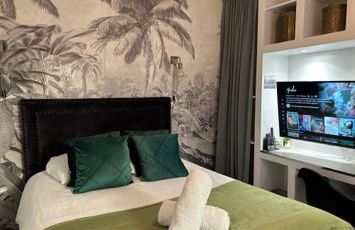 Appart'TERRASSE - 20mn STADE U ARENA - CHAMPS ÉLYSÉES - RER A - Foto 1