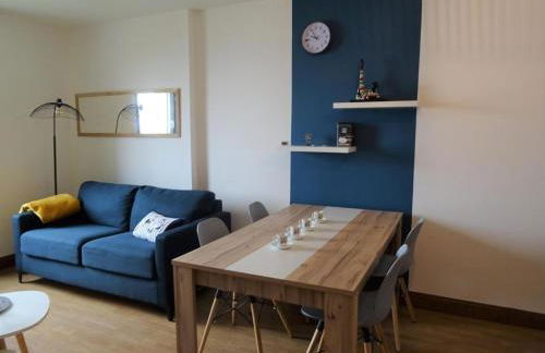 Studio in Plougasnou with Sea View and Beaches - Photo 10