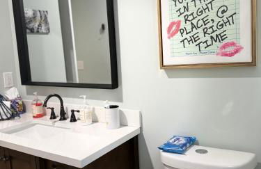 Perfect 4bdrm home with Antique & Modern Accents for Getaways - Foto 28