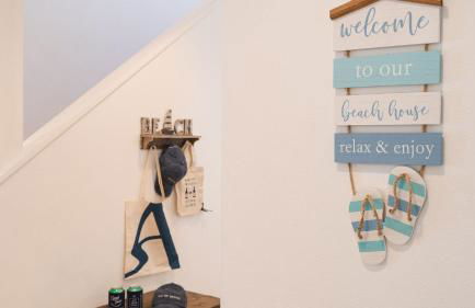 Walk to Beach Relax in Hot Tub Dine on the Deck LoLis Place by AvantStay - Foto 35