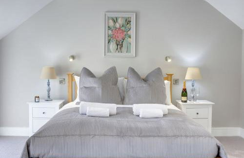 The Gate House - Photo 37