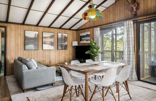 Secluded Cabin Hot Tub, Huge Deck, Fire Pit, WiFi - Foto 8