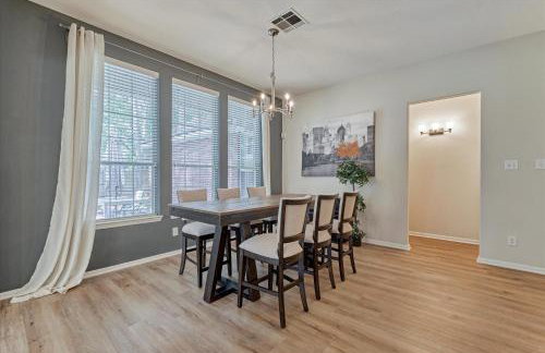 Woodlands Grand 3BR Cozy House - Photo 22