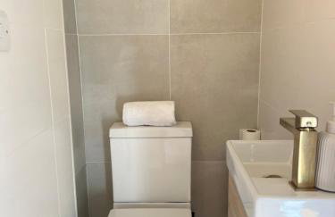 Family Home with Sauna & Garden - Foto 4