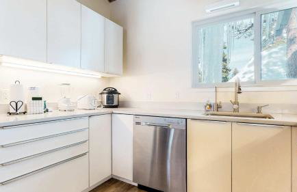 Mid Century Modern Cabin #212 - Walk to Village - Foto 22