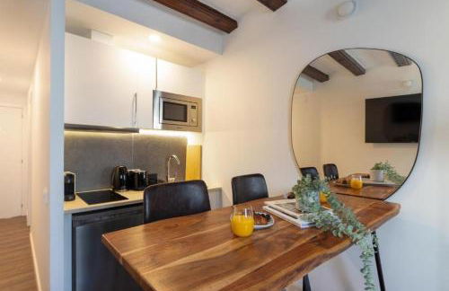 Sunshine Studios Portside Gothic - Photo 9