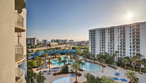 Modern Resort Condo with Balcony - Walk to Beach! - Foto 1