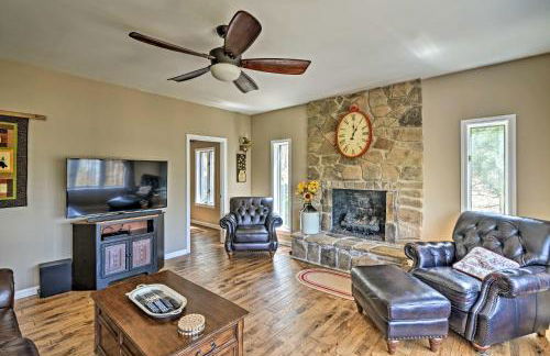 Family-Friendly Terra Alta Home with Lake View! - Foto 4