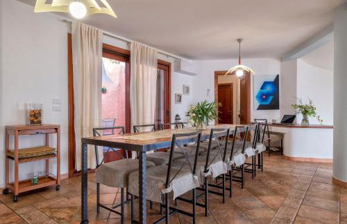 Villa Patty with infinity pool in front of the sea, parking and wifi - Foto 79