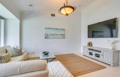 Canal Access and Pool Lighthouse Point Getaway! - Foto 11