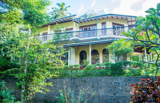 Riverine Cascade - Foto 1